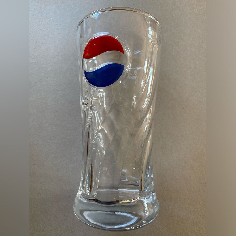 2003-2004 Pepsi Red & Blue Painted Raised Relief Swirl 6” Glass Cup